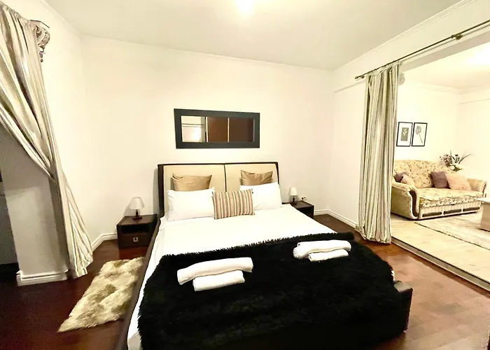 Baroq Central City Apartment